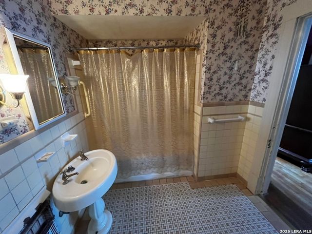 134 W AGARITA AVE, San Antonio, TX 78212
