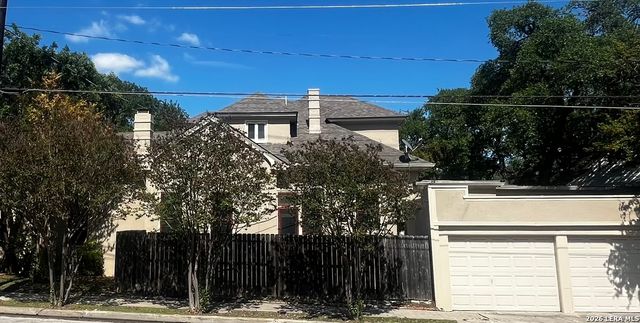 134 W AGARITA AVE, San Antonio, TX 78212
