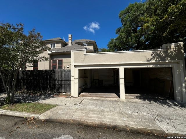 134 W AGARITA AVE, San Antonio, TX 78212