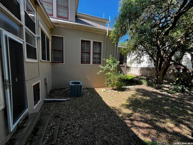 134 W AGARITA AVE, San Antonio, TX 78212