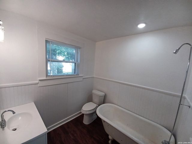 134 W AGARITA AVE, San Antonio, TX 78212