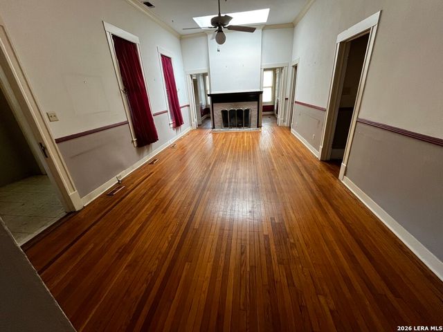 134 W AGARITA AVE, San Antonio, TX 78212