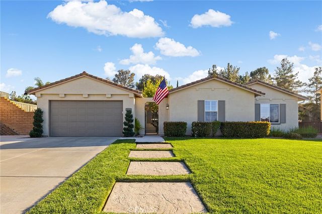 32143 Daisy Drive, Winchester, CA 92596