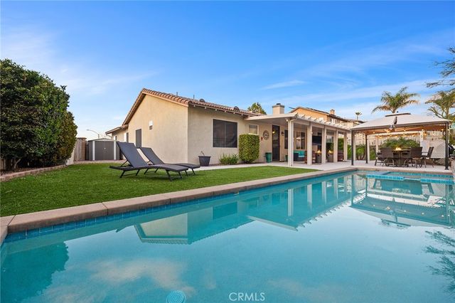 32143 Daisy Drive, Winchester, CA 92596