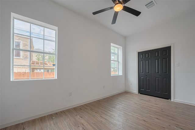 1014 13th Street, Galveston, TX 77550