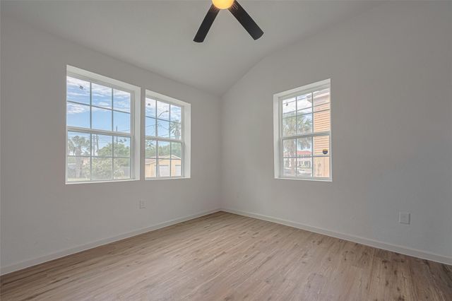 1014 13th Street, Galveston, TX 77550