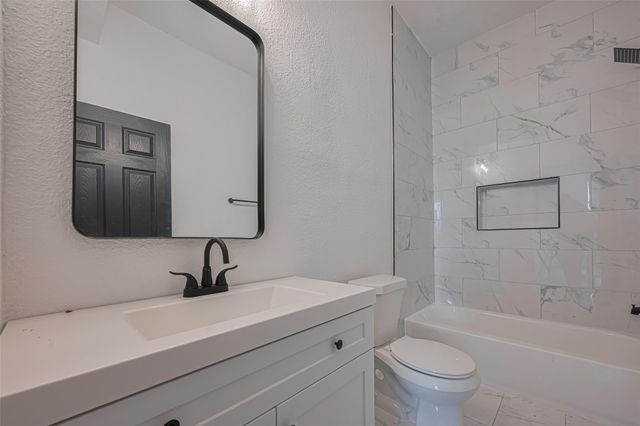 1014 13th Street, Galveston, TX 77550