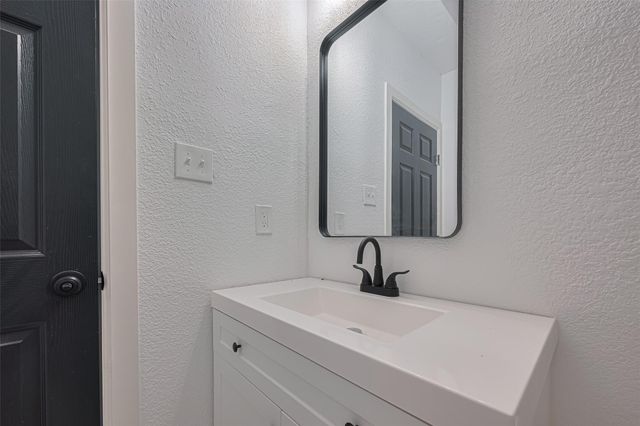 1014 13th Street, Galveston, TX 77550