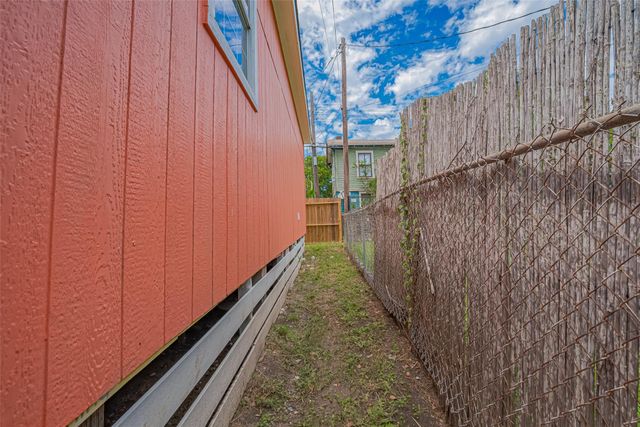 1014 13th Street, Galveston, TX 77550