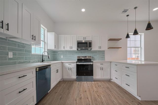 1014 13th Street, Galveston, TX 77550