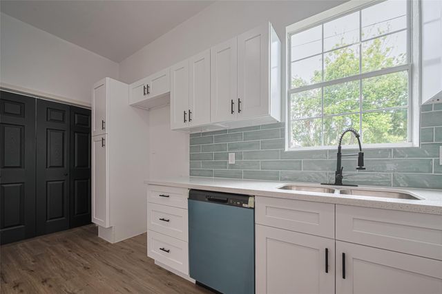 1014 13th Street, Galveston, TX 77550