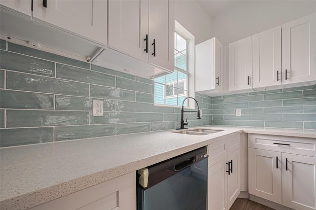 1014 13th Street, Galveston, TX 77550