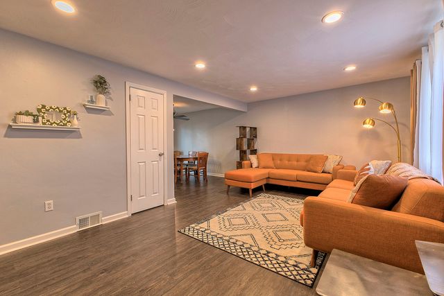 56 Meadowbrook Avenue, City Of Greensburg, PA 15601