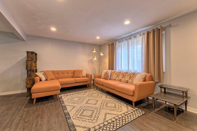 56 Meadowbrook Avenue, City Of Greensburg, PA 15601