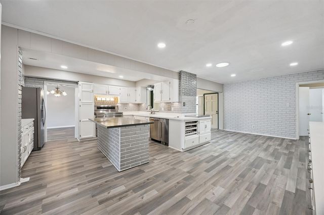 2504 LAUDERDALE COURT, Orlando, FL 32805