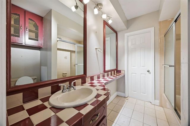 2504 LAUDERDALE COURT, Orlando, FL 32805