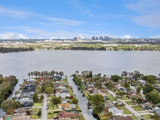 2504 LAUDERDALE COURT, Orlando, FL 32805