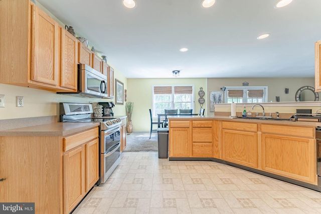 209 W FORESTVIEW AVE, Brookhaven, PA 19015
