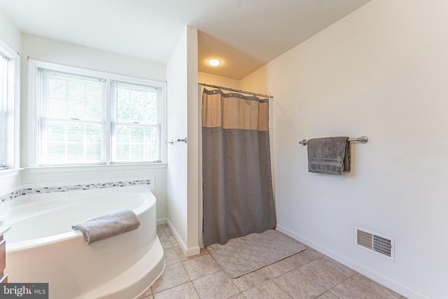 209 W FORESTVIEW AVE, Brookhaven, PA 19015