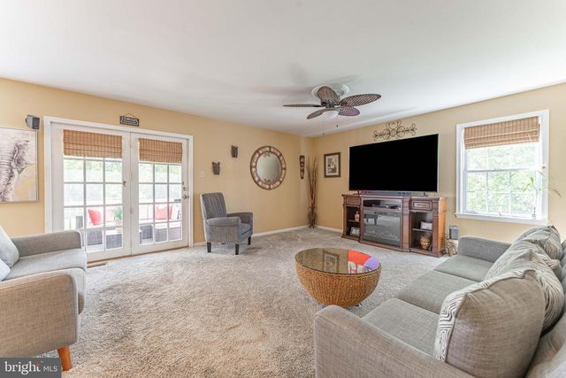 209 W FORESTVIEW AVE, Brookhaven, PA 19015