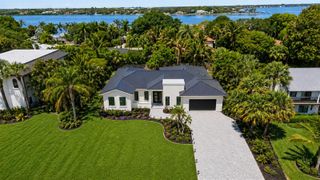 11 Middle Road, Sewalls Point, FL 34996