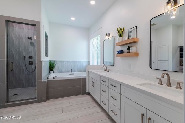 2090 E MELROSE Street, Gilbert, AZ 85297