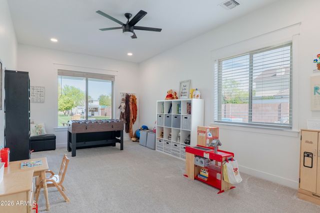 2090 E MELROSE Street, Gilbert, AZ 85297