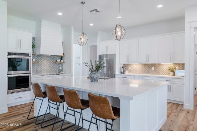 2090 E MELROSE Street, Gilbert, AZ 85297