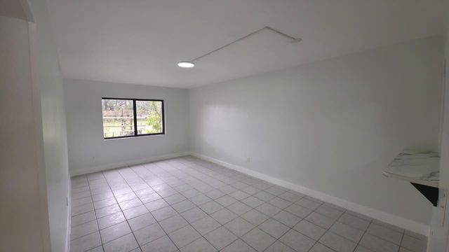 2252 NW 183th Street 1, Miami Gardens, FL 33056