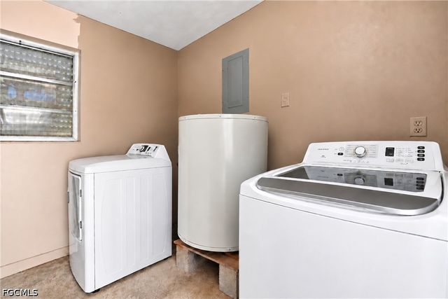 1657 Rudy CT, Fort Myers, FL 33901