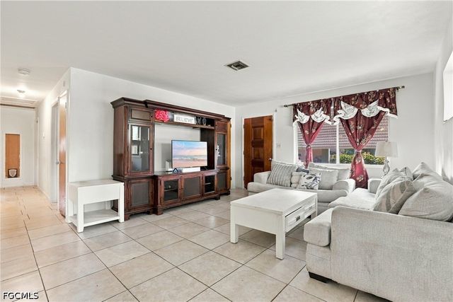 1657 Rudy CT, Fort Myers, FL 33901
