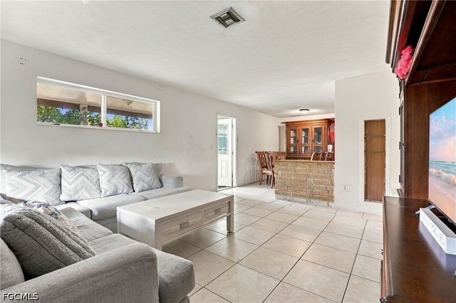 1657 Rudy CT, Fort Myers, FL 33901