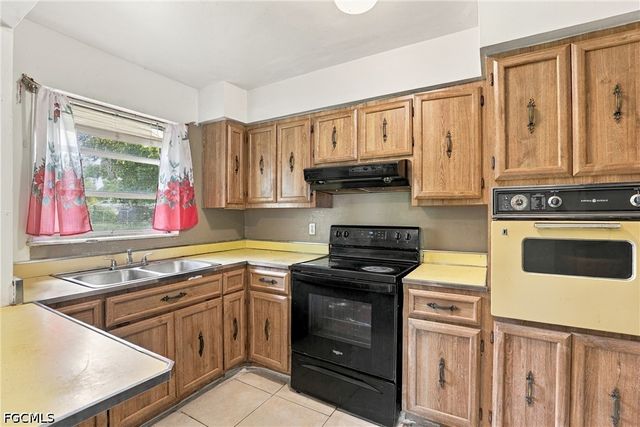 1657 Rudy CT, Fort Myers, FL 33901