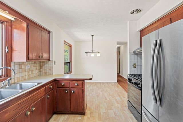 1640 7th Street NW, New Brighton, MN 55112