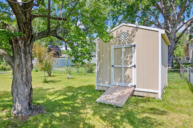 1640 7th Street NW, New Brighton, MN 55112