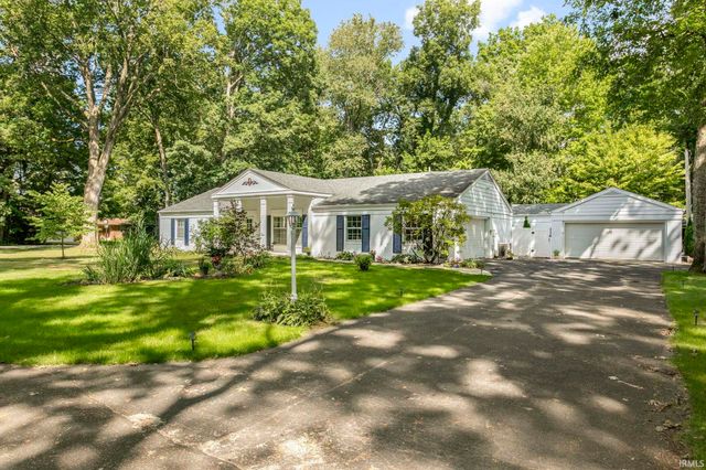 50570 Mohawk Drive, Granger, IN 46530