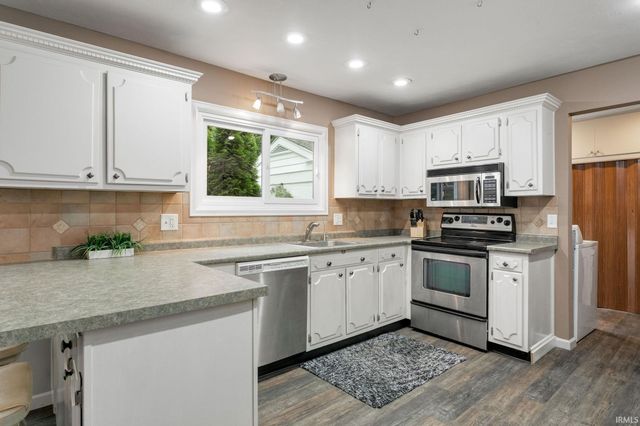 50570 Mohawk Drive, Granger, IN 46530