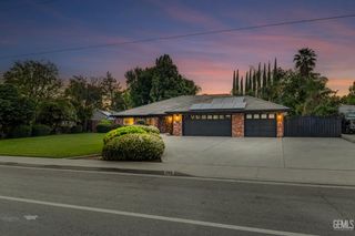 2113 Old Farm Road, Bakersfield, CA 93312