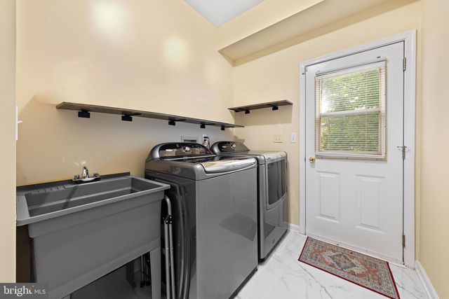 15 ARNOLD LN, Robbinsville, NJ 08691