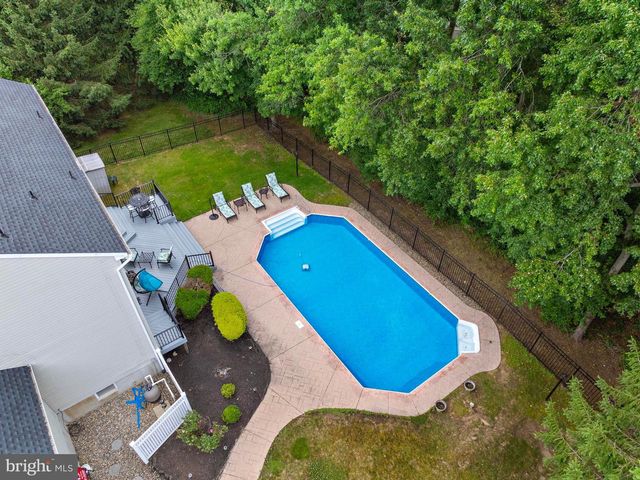 15 ARNOLD LN, Robbinsville, NJ 08691