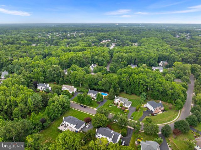 15 ARNOLD LN, Robbinsville, NJ 08691