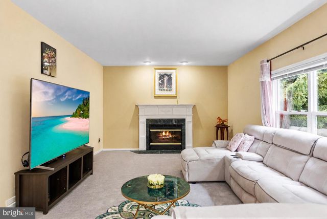 15 ARNOLD LN, Robbinsville, NJ 08691