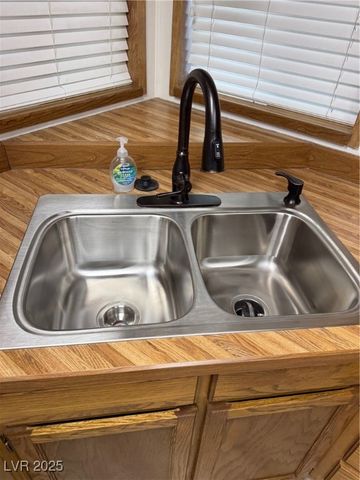 4170 West Charleston Park Avenue, Pahrump, NV 89048