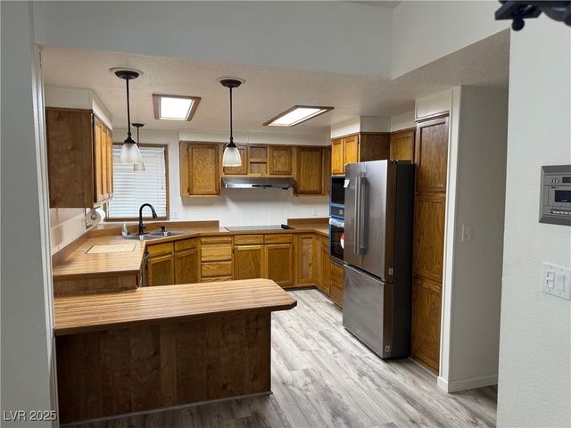 4170 West Charleston Park Avenue, Pahrump, NV 89048