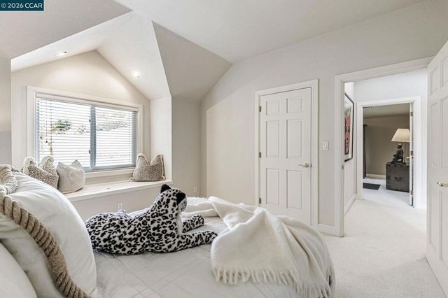 4 Julianna Ct, Moraga, CA 94556