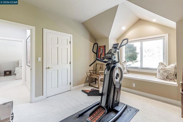 4 Julianna Ct, Moraga, CA 94556