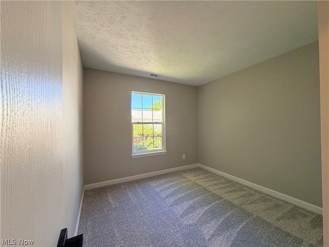616 N Creek Drive, Painesville, OH 44077