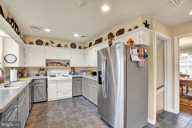 765 COUNTRY CLUB RD, York, PA 17403