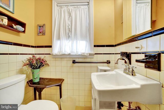 765 COUNTRY CLUB RD, York, PA 17403