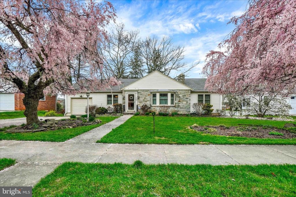 765 COUNTRY CLUB RD, York, PA 17403